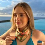 Pietra Quintela Instagram - Dicas de formas diferentes de usar o seu lenço @scarfme no verão! 🧡 #coleçãomusáceas #publi