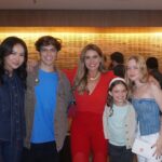 Pietra Quintela Instagram - Prestigiando o cinema nacional - 🎞️🇧🇷 @apaixonadaofilme & companhia <3 🍿