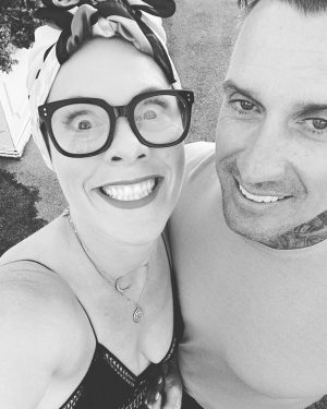 Pink Instagram - Just two people trying to take one good friggin picture and we cant. #torontoherewecome