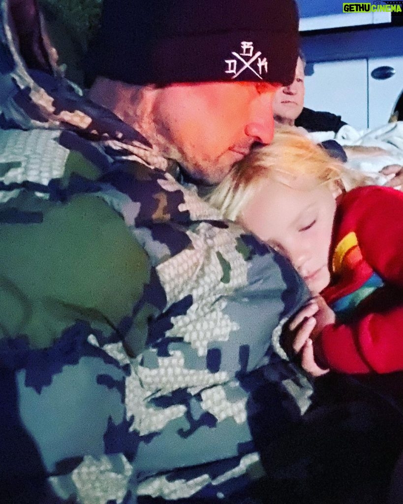 Pink Instagram - Happy Fathers Day @hartluck. These kids are so lucky to have a Papa that loves them and sees them and goes out of his way to make them feel important. Fishing, camping, skating, cuddles, scrambled eggs and manicures. You’re up for all of it. ♥️❤️♥️