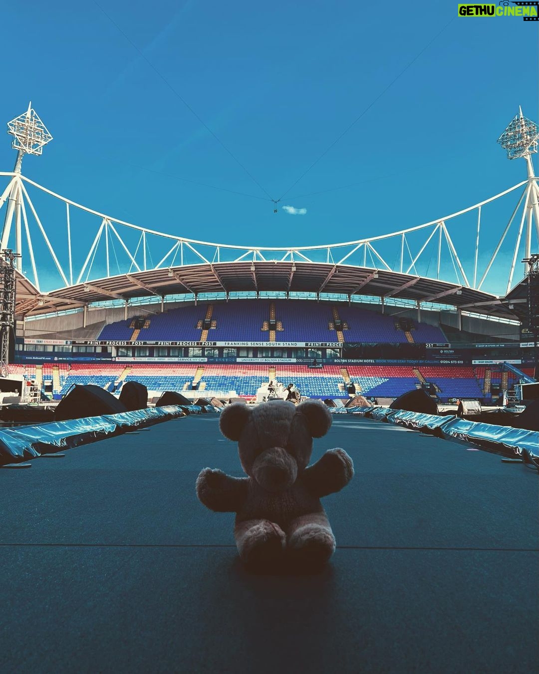 Pink Instagram - Tonight is our final rehearsal- before this woman (me??? Yes, me!!!) sets out to embark on a fantasy feat of a lifetime. 63 stadiums, 3 headlining festivals and 22 more arenas for good measure across the globe…. also making sure I’m at every recital and theatre production and camp drop off necessary for every cog in the machine to be seen lol. I’m not the only performer in this family. As you know, “bigger better faster more” is my motto, and as of today, I am all of that, plus stronger, wiser, more resilient and more ready. And I’ve never been more grateful. I’m grateful for so many things- but as I look at this stage and what went in to making this happen- I will tell you that this crew- is the best and hardest working that ever did it. I ask more of them than they’ve ever been asked. We are doing the impossible. No one does this. So if you see them, wave, smile, and tell them they’re doing an amazing job. I’ve never asked more of this body of mine- and I have to admit- there are a couple of parts of this show I’m not sure I should be doing (you’ll know what I’m talking about very soon) There are only a handful of women that have ever done this- and yes world- I AM ONE OF THEM. Thanks to y’all. Tomorrow we light it up. We get to feel all the feelings we’ve been stuffing down. We get to close our eyes and leave it all behind. We get to scream and cry and laugh and embrace the memories we have all made together and then make some more. It is my honor to be with you and to human alongside you. I love all of you friends out there and I cannot wait to share everything we are together. And no better month to do it in then Pride Month, and the month I became a Mama. Let’s leave it all out there!!!! LETS GOOOOOOOOOOOOOOOO #gobeyou #summercarnival #iabsolutelyloveyou