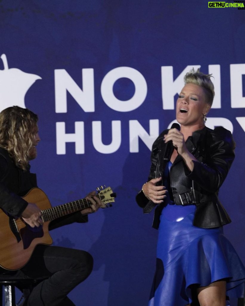 Pink Instagram - Last night was pure magic. I was honored to receive the National Champion Award from No Kid Hungry along side @alicelouisewaters @chefsherryyard and @williamssonoma … and my friend @thejeffbridges. Got to sing and raise much needed funds to end childhood hunger in this country. 1 in 8 kids in America lives with hunger. Join me and get involved so we can make No Kid Hungry a reality. @nokidhungry 📷 Tyler Curtis/ABImages