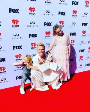 Pink Instagram - How could I be anything but grateful? For my team, my friends, my kids, (the absolute dream dates)my fellow performers, for PAT BENATAR AND NEIL GIRALDO, KELLY CLARKSON, IHEART AND ALL MY FRIENDS AROUND THE WORLD for the decades of love and memories. We’re just getting started y’all. ALL LOVE. ALL GRATITUDE, and ALL FEMALE BADASSERY ALL AROUND. @iheartrawards @iheartradio @kellyclarkson @benatargiraldo ♥️♥️♥️♥️♥️♥️♥️♥️♥️