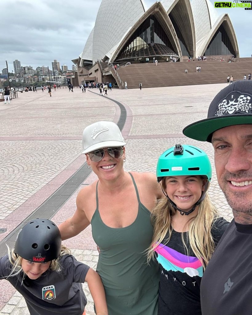 Pink Instagram - Takin her out for a rip there bud! Being tourist dorks is fun 🤩 #sydney