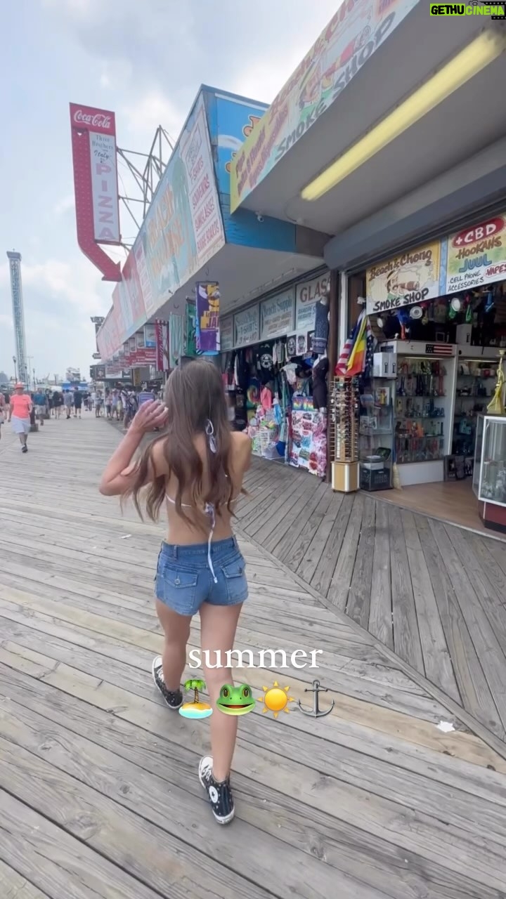 Piper Rockelle Instagram - where are you traveling to this summer?🌼☀️🍓