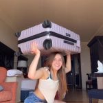 Piper Rockelle Instagram - guess how much my luggage weighs for a follow 🧳💪🏼💜