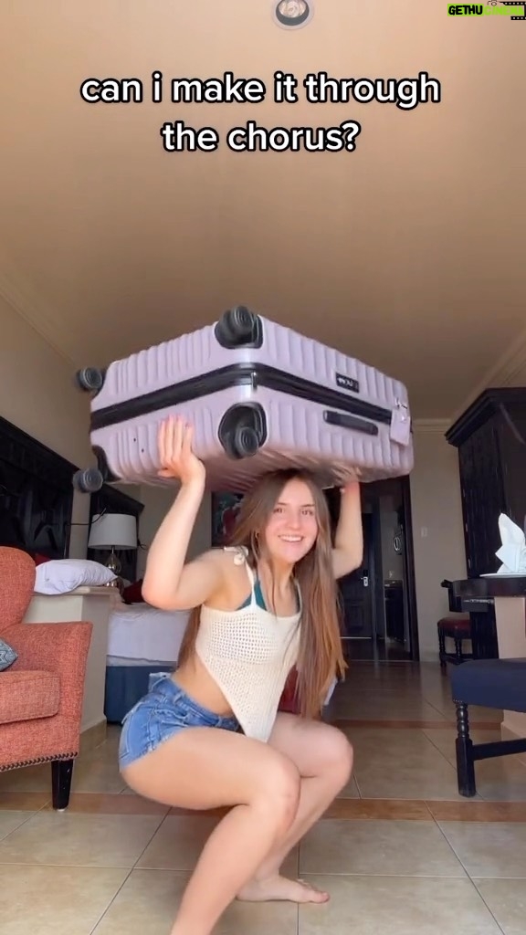 Piper Rockelle Instagram - guess how much my luggage weighs for a follow π§³πͺπΌπ