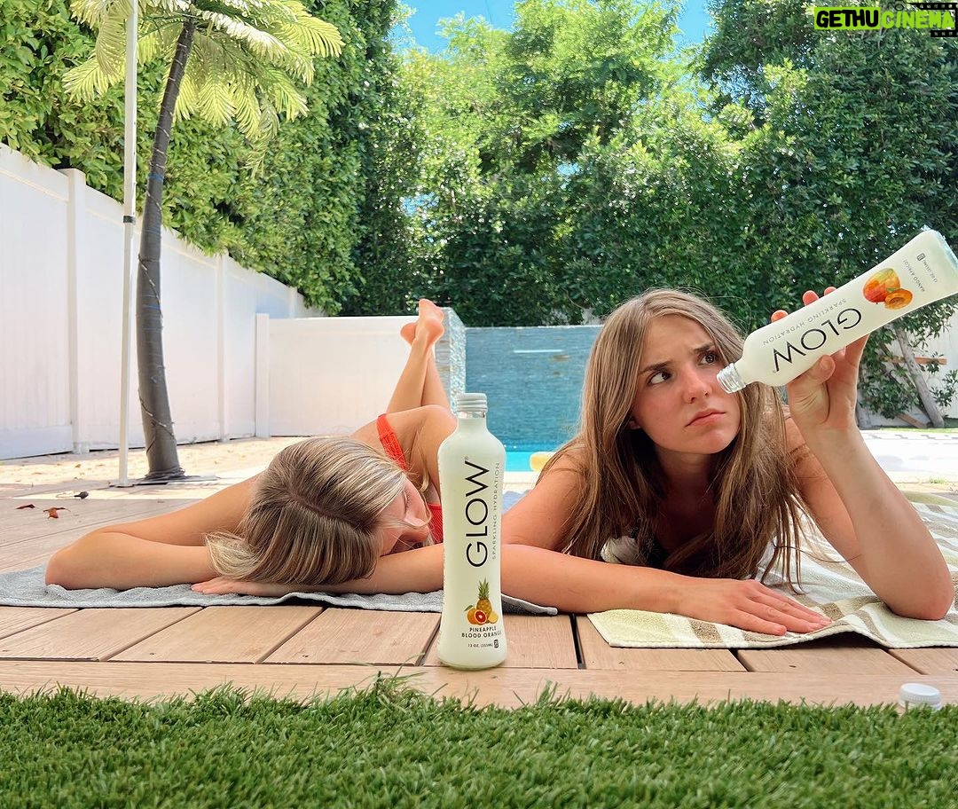 Piper Rockelle Instagram - 2 Glows are better than 1 ✨ @drinkglow #drinkglow #glowpartner #glowhydration #letsglow GLOW UP