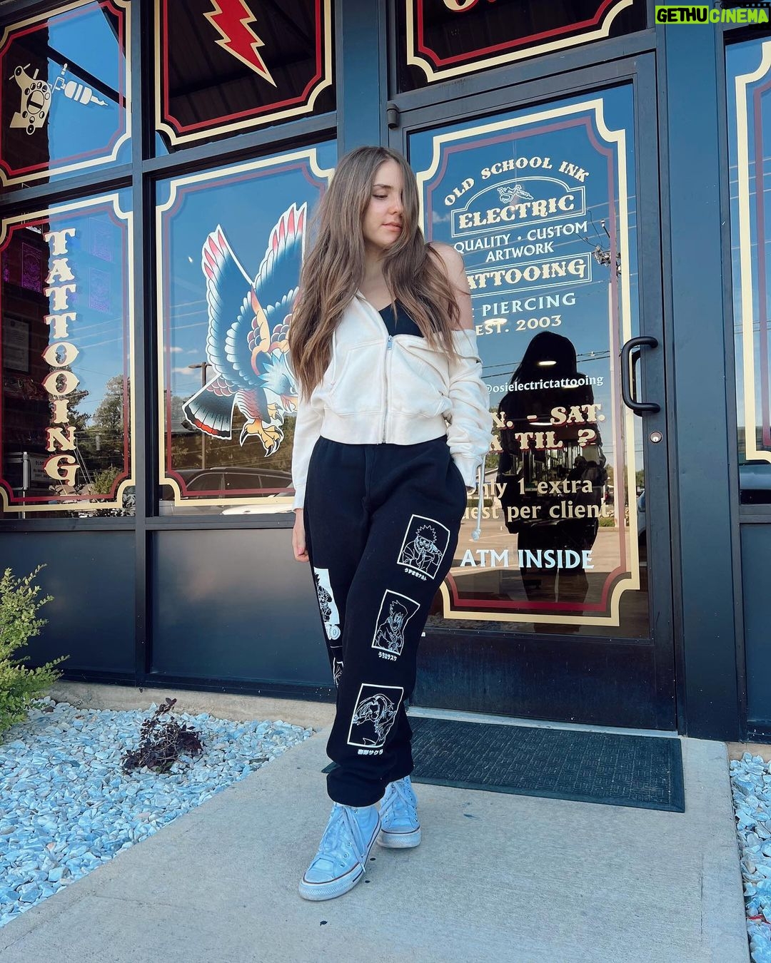 Piper Rockelle Instagram - permanently 🍒🦅 ⚓️ Southside, Alabama
