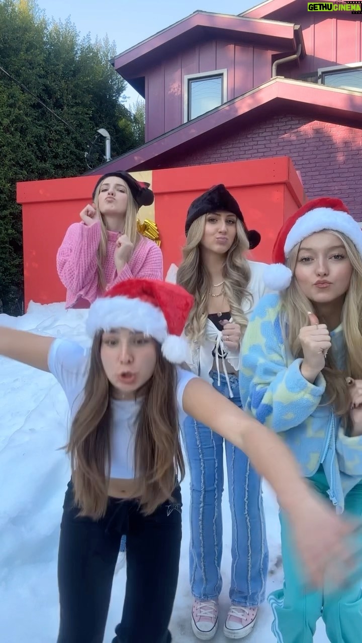 Piper Rockelle Instagram - i slipped❄️⛸️