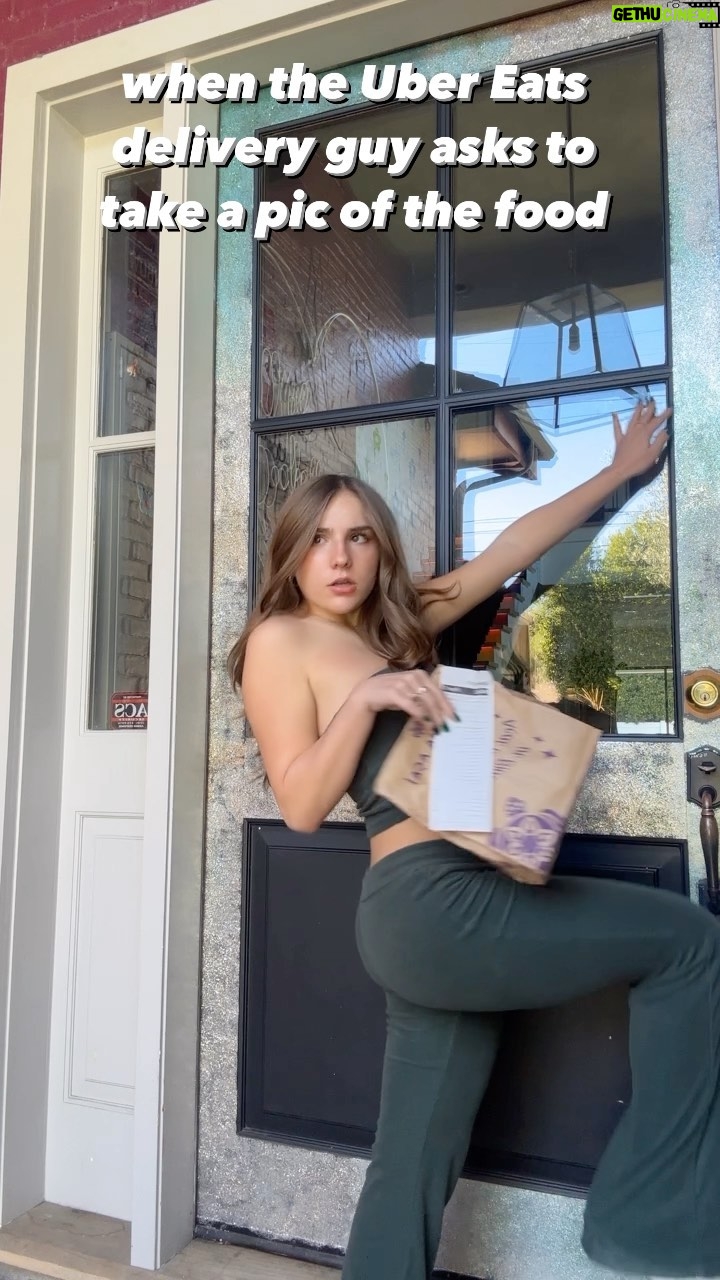 Piper Rockelle Instagram - delivery photo shoots be like…🚚📦🥗