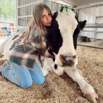 Piper Rockelle Instagram - holy cow, u should hug a cow 🐄 @thegentlebarn The Gentle Barn - Santa Clarita