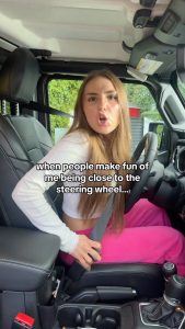 Piper Rockelle Instagram - this is as close & as high as it goes 😂🚘 #short #drive