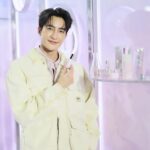Pirapat Watthanasetsiri Instagram – เต็มที่กับทุกไนท์ไลฟ์ ด้วย Glycolic-Bright Dark Circle Eye Serum จาก ลอรีอัล ปารีส ที่ช่วยให้ใต้ตาของเอิร์ทกระจ่างใส  #ดึกได้ใต้ตาไม่ดาร์ก รักที่สุด!!!!!! 🥳✨

#LOrealParisTH
#LOrealGlycolicBright