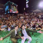 Pirapat Watthanasetsiri Instagram - เทศกาลแห่งความสุขที่เมกาบางนาเริ่มแล้ว!! ปีนี้ต้นคริสท์มาสในธีม The Santa's Toy Store ร้านของเล่นของคุณลุงซานต้า อย่าลืมมาฉลองช่วงเวลาดีดีส่งท้ายปี ที่เมกาบางนา กันนะครับ #MegaHappinessSeason2023 #เมกาบางนา #Megabangna #YourEverydayMeetingPlace #EarthMixxMegabangna