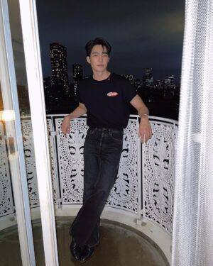 Pirapat Watthanasetsiri Instagram - 😶‍🌫️ cr. @mixxiw