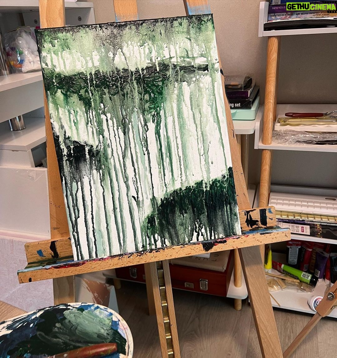 Pirapat Watthanasetsiri Instagram - Deep green ☘️
