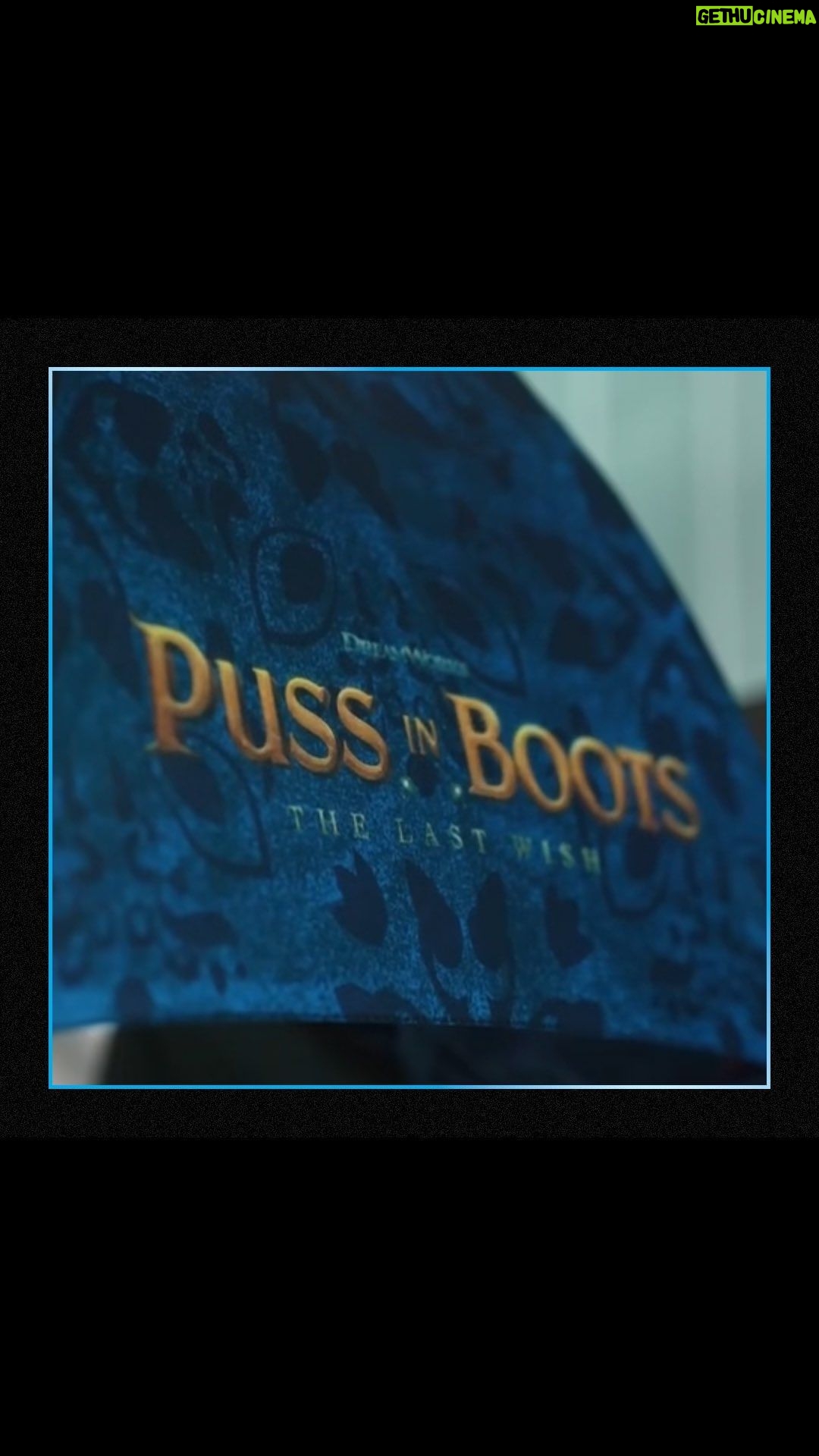 Pitbull Instagram - It was an amazing screening of #PussInBoots for @slammiamiofficial students, faculty, and staff. Catch #cafeconleche in the trailer for the movie! @dreamworks