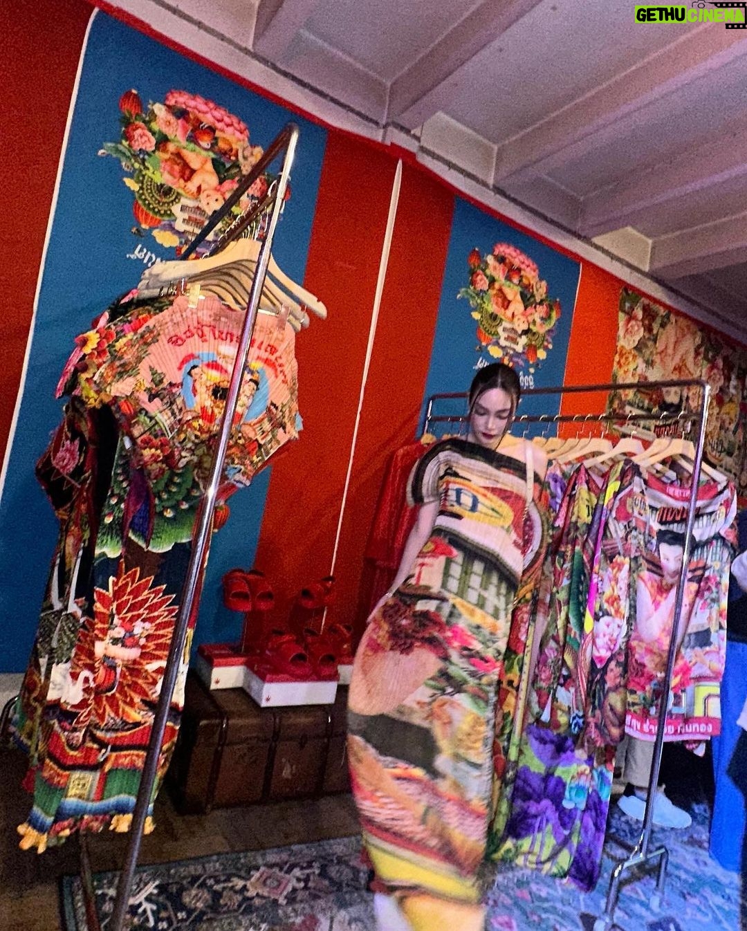 Pitchanart Sakakorn Instagram - #issuethailand #issueRS24 Talad Noi, Bangkok Chinatown