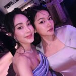Pitchanart Sakakorn Instagram – อาชีพหลักไปงานแต่ง อาชีพเสริมไปงานวันเกิด🫣🫣🫣
เลื่อนดูวันรวมพี่น้องและผองเพื่อน👉🏻 👯‍♀️🫶🏻♥️ #loveoillikeaido
📷 by @great_est
👗 @oatcouture_dresses @ KingPower  Sevaree