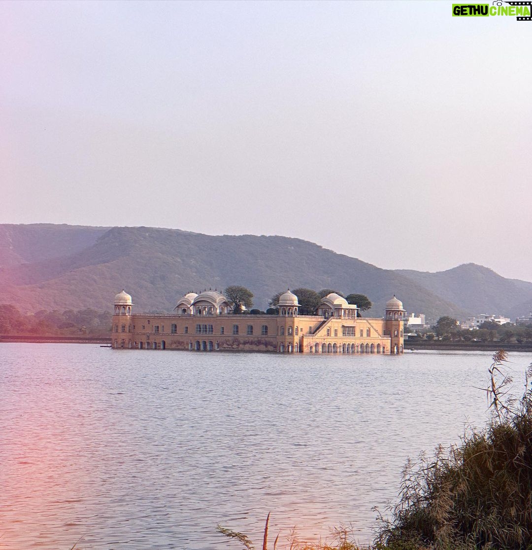 Pitchanart Sakakorn Instagram - #ก็ว่าจะไม่รัก Water Palace Jaipur