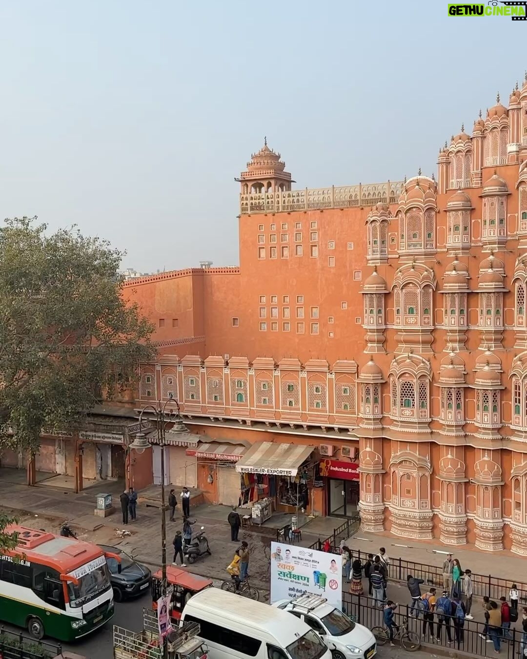 Pitchanart Sakakorn Instagram - #hawamahal #Jaipur #ก็ว่าจะไม่รัก Hawa Mahal