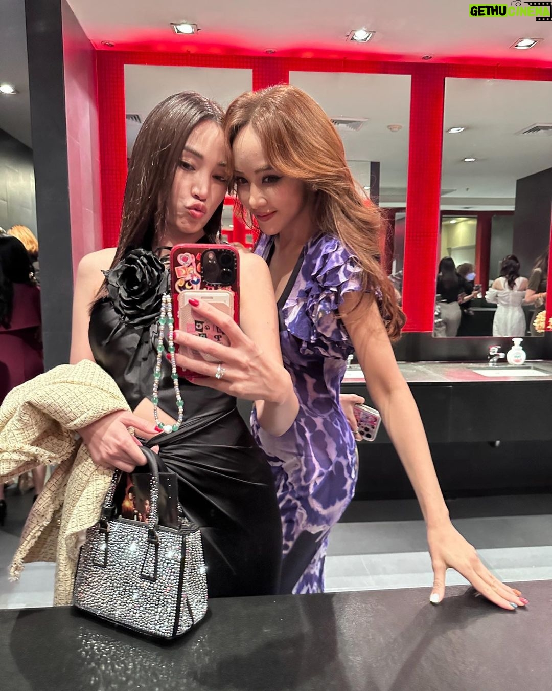 Pitchanart Sakakorn Instagram - Happy Birthday my เพื่อนรัก!! ขอให้สวย แซ่บ ปัง! แบบนี้ตลอดไป รักๆๆๆ มีความสุขมากๆนะคระ♥️🫶🏻🎂😘🎉🎉🎉 @ppanward
