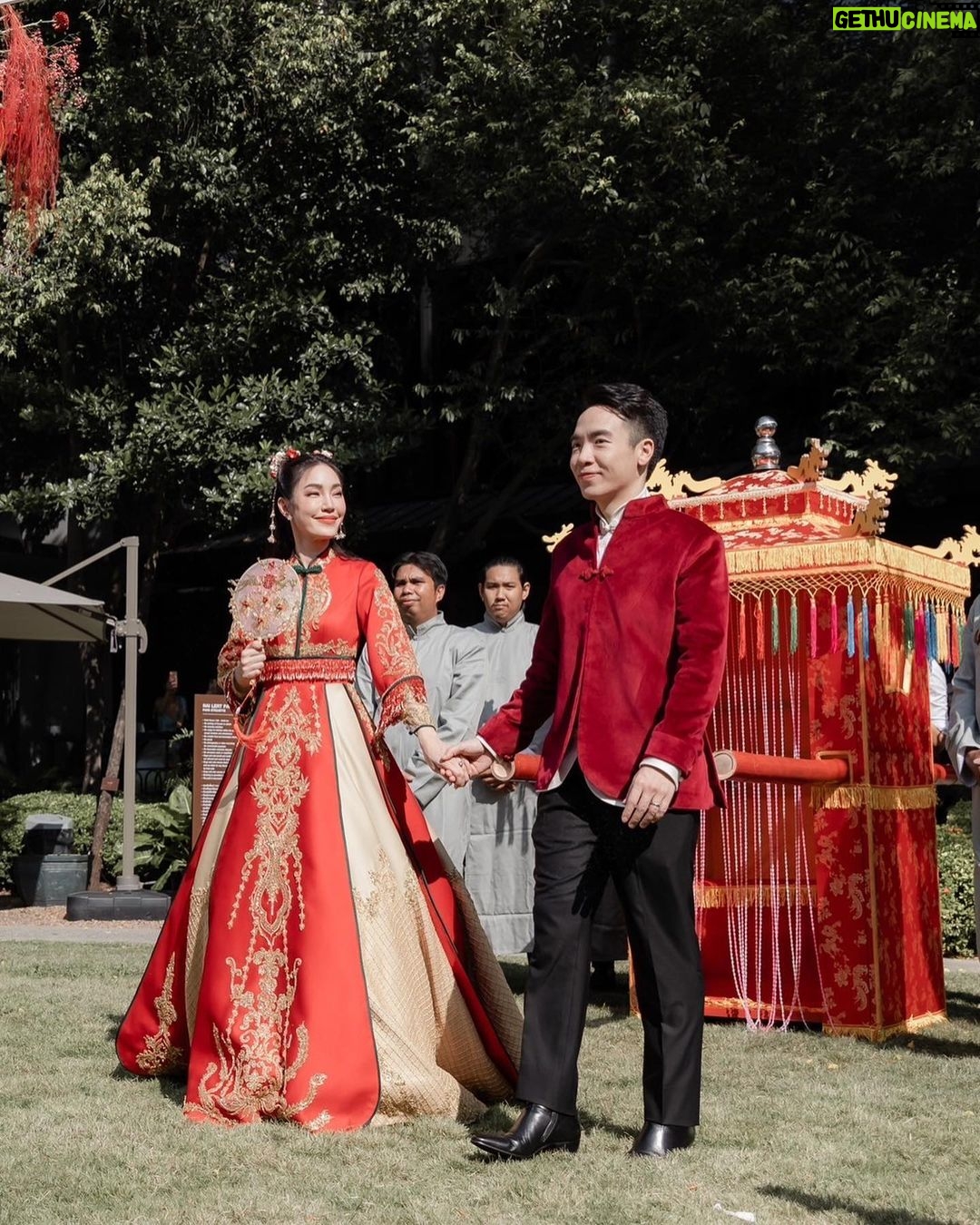 Pitchanart Sakakorn Instagram - #ก็ว่าจะไม่รัก 16-12-2023 👑 @verde.th.official 👗 @oatcouture_dresses Nailert Heritahe park