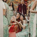 Pitchanart Sakakorn Instagram - เพื่อนเจ้าสาวของพิชชี่! 🫶🏻♥️👗👩🏻💄 #ก็ว่าจะไม่รัก 👗 @flat2112 📸 @sixtysix @sixtysixvisual บ้านปาร์คนายเลิศ