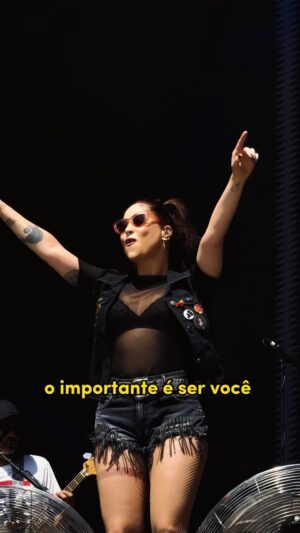 Pitty Instagram - mesmo que seja bizarro 🎶

🎥 @stephaniexhahne