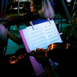 Pitty Instagram - que noite incrível nessa sexta-feira em Santos! nos juntamos à @orquestra.santos e um mar de 50 mil pessoas 💜💜 📸 @stephaniexhahne Praia Gonzaga, Santos - SP