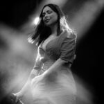 Pitty Instagram – o show de ontem foi um daqueles momentos que a gente leva pra vida, uma multidão cantando e vibrando alto e lindo. Recife, te 💜! 

e se liga e já prepara aí que hoje ainda tem no Polo Várzea, 00h30 ✊✨

📸@stephaniexhahne Recife, Pernambuco, Brasil