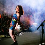 Pitty Instagram – sem palavras pra descrever  Olinda ontem. emocionante demais, um coro altão, e uma rua abarrotada. muito amô! obrigada! ✊ 

hoje tem mais, no Marco Zero 📍 

📸 @stephaniexhahne