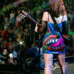 Pitty Instagram – resumo do que foi o nosso carnaval;  navegando num mar de gente, de troca e de rock pelo nordeste. obrigada Salvador, Olinda e Recife. foi lindo demais✊

🚀ouçam ACXXX Ao ViVo em todas as plataformas