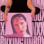 Pitty Instagram - o unboxing que eu mais queria fazer 💜 Box ACNXX já nas lojas (link na bio). quem já garantiu o seu?