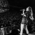 Pitty Instagram - que honra fazer parte dessa comemoração dupla. com @alanis e o clássico Jagged Little Pill, e nós na turne de ACNXX. que noite 💜 📸 @stephaniexhahne São Paulo, Brazil