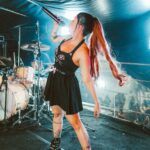 Pitty Instagram - #tbt para lembrar como foi o último carnaval em Salvador e pra falar que amanhã tem mais. a partir das 18h na Praça Castro Alves. vai ter muito rock e surpresinhas especiais. 👯‍♀️💜🎶