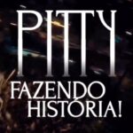 Pitty Instagram - ❤️‍🔥 HISTÓRICO! Pitty levou o Rock para uma praça pública onde gravou seu novo DVD, “ACNXX Ao Vivo em Salvador”, já disponível em áudio em todas as plataformas de streaming. 📺 O show que celebra os 20 anos do icônico disco de estreia, “Admirável Chip Novo”, ainda terá transmissão na TV e Internet, então anota os horários pra não perder! ⏰ 02/02 às 22h00 | Exibição Versão Integral - Canal BIS ⏰ 02/02 | Disponível no Globoplay após a estreia no Canal BIS ⏰ 03/02 às 14h30 | Exibição Versão reduzida - Multishow #Pitty #ACNXX #Música #RockNacional #TMDQA