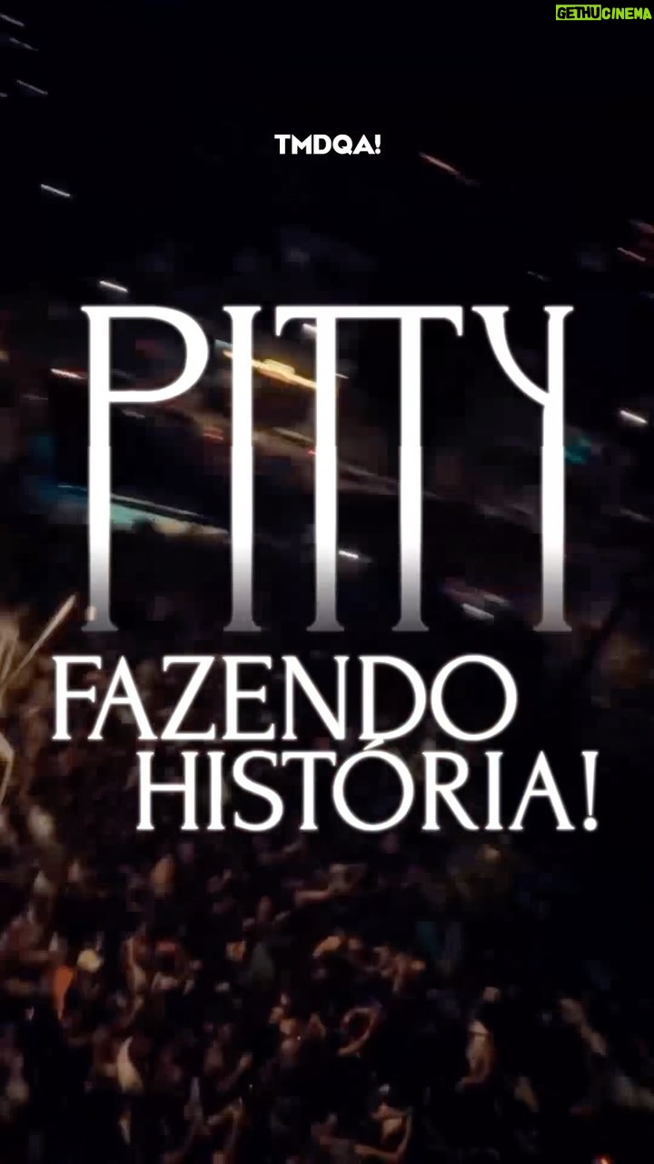 Pitty Instagram - ❤️🔥 HISTÓRICO! Pitty levou o Rock para uma praça pública onde gravou seu novo DVD, “ACNXX Ao Vivo em Salvador”, já disponível em áudio em todas as plataformas de streaming. 📺 O show que celebra os 20 anos do icônico disco de estreia, “Admirável Chip Novo”, ainda terá transmissão na TV e Internet, então anota os horários pra não perder! ⏰ 02/02 às 22h00 | Exibição Versão Integral - Canal BIS ⏰ 02/02 | Disponível no Globoplay após a estreia no Canal BIS ⏰ 03/02 às 14h30 | Exibição Versão reduzida - Multishow #Pitty #ACNXX #Música #RockNacional #TMDQA