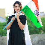 Piyanka Mongia Instagram - So many people might have forgotten, but I never will, the colorful flag of my country, furls so high. Happy Independence Day🇮🇳 . . #happyindependenceday #independenceday #freedom #piyankamongia #piyanka_mongia