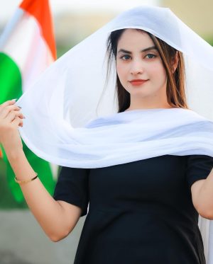 Piyanka Mongia Instagram - My heart beats with pride when I see the amazing colors of Independence spreading joy and happiness all around us🇮🇳
Happy Independence Day🇮🇳
.
.
#independenceday #happyindependenceday #15august #15thaugust #freedom