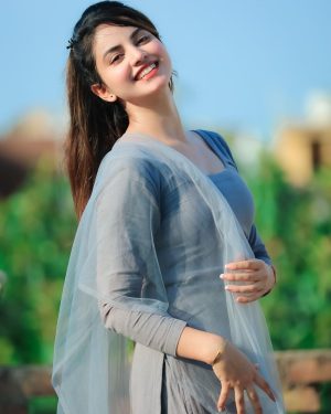 Piyanka Mongia Instagram - #random ❤️
.
.

#piyanka_mongia #piyankamongia #keepsupporting #keepgoing #keepsmiling #keeploving #keepmotivating #kbye #picoftheday #pictureoftheday #punjab #piyankamongia #piyanka_mongia