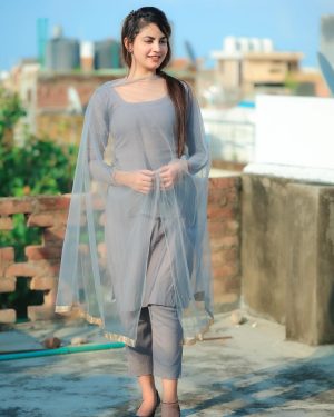 Piyanka Mongia Instagram - Tenu Suit Suit Karda…❤️ 6th is My Fav🙈
.
.
.

#piyanka_mongia #piyankamongia #keepsupporting #keepgoing #keepsmiling #keeploving #keepmotivating #kbye #picoftheday #pictureoftheday #punjab