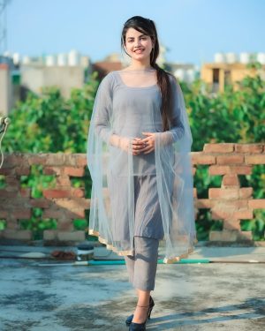 Piyanka Mongia Instagram - Tenu Suit Suit Karda…❤️ 6th is My Fav🙈
.
.
.

#piyanka_mongia #piyankamongia #keepsupporting #keepgoing #keepsmiling #keeploving #keepmotivating #kbye #picoftheday #pictureoftheday #punjab