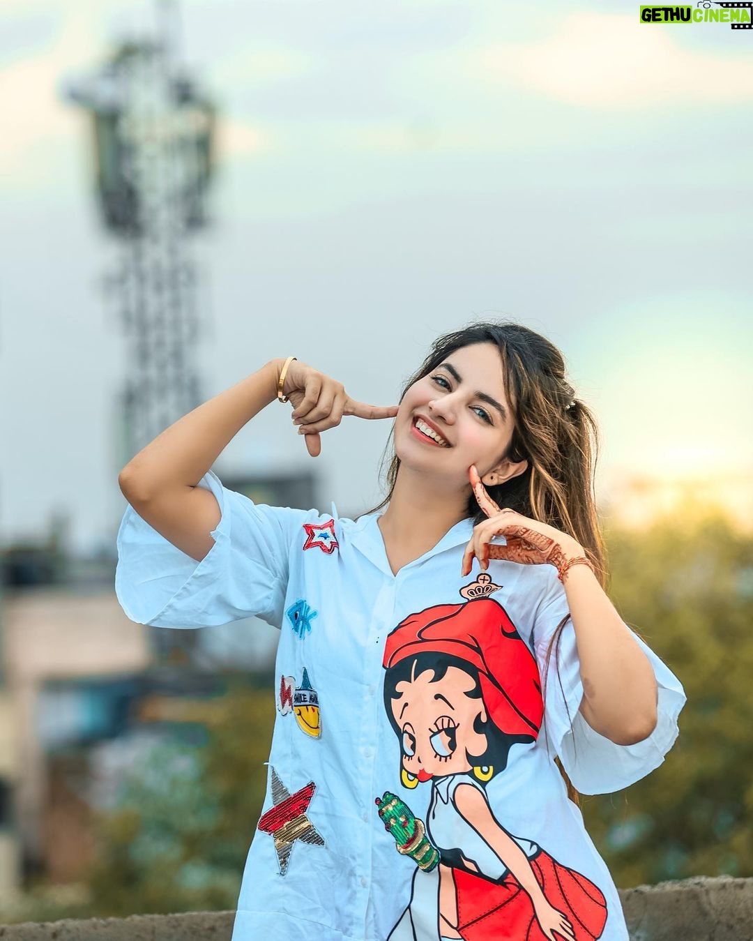 Piyanka Mongia Instagram - Which One is your Favourite?❤️ Mine is 4th😍 . . . #piyanka_mongia #piyankians #piifam . . #keepsupporting #keepgoing #keeploving #keepmotivating #kbye #instadaily #instagood #instagram #insta #instamood #instafashion #fashion #fashionblogger #fashionstyle #fashionista #fashionphotography #fashionable #fashiongram #lifestyle #lifestyleblogger #lifestylephotography #lifestylebloggers #lifestylemodel #punjab