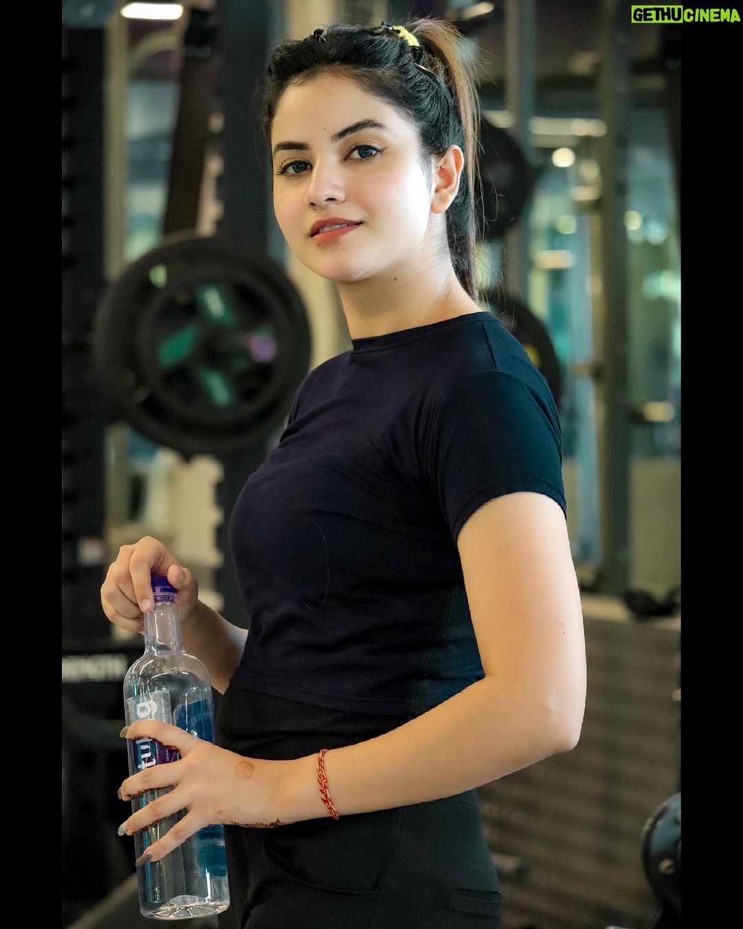Piyanka Mongia Instagram - Do you need a COACH, Don’t Worry I am HERE🔥😎 . . . #piyanka_mongia #piyankamongia #keepsupporting #keepgoing #keeploving #keepsmiling #keepmotivating #keepexploring #kbye #punjab #picoftheday #pictureoftheday