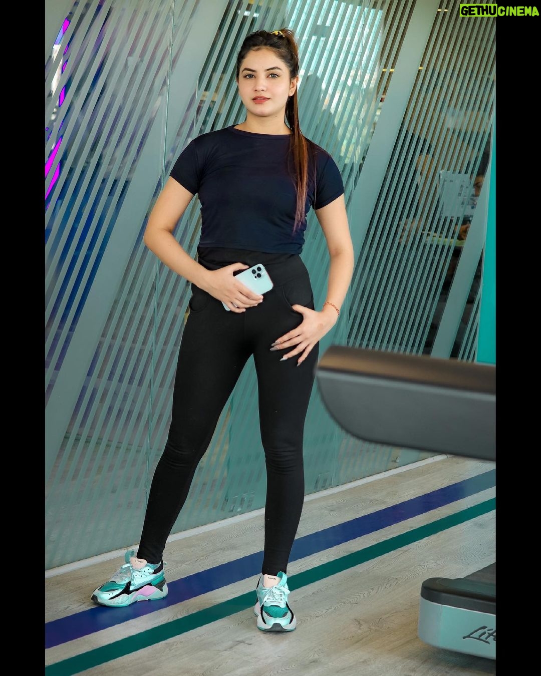 Piyanka Mongia Instagram - Be FIT🔥 . . . #piyanka_mongia #piyankians #piifam #keepsupporting #keepgoing #keepsmiling #keeploving #keepmotivating #kbye #kbye #punjab #pictureoftheday #picoftheday