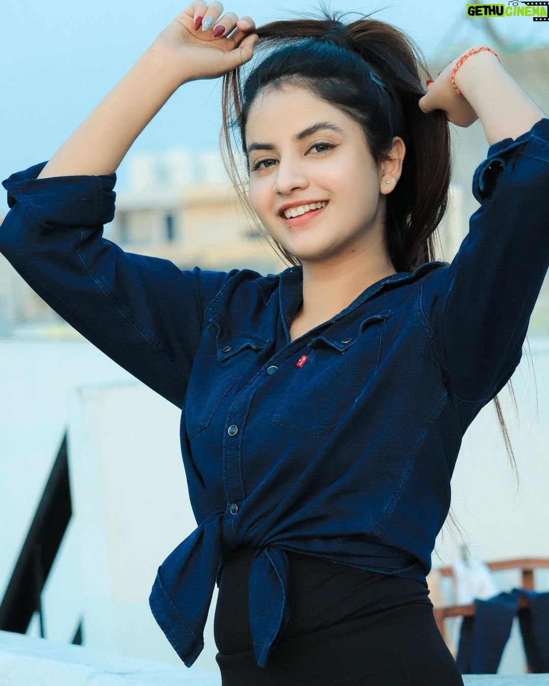 Piyanka Mongia Instagram - Which Is Your Favourite ๐๐น Mine is 6th๐ . . . #piyanka_mongia #piyankians #piifam . . #keepsupporting #keepgoing #keeploving #keepmotivating #kbye #instadaily #instagood #instagram #insta #instamood #instafashion #fashion #fashionblogger #fashionstyle #fashionista #fashionphotography #fashionable #fashiongram #lifestyle #lifestyleblogger #lifestylephotography #lifestylebloggers #lifestylemodel #punjab