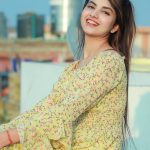 Piyanka Mongia Instagram - जिंदगी आसान नहीं होती, इसे आसान बनाना पड़ता है…! कुछ “अंदाज” से, कुछ “नजर अंदाज” से…!😊 . . . #piyanka_mongia #piyankians #piifam . . #keepsupporting #keepgoing #keeploving #keepmotivating #kbye #instadaily #instagood #instagram #insta #instamood #instafashion #fashion #fashionblogger #fashionstyle #reels #fashionphotography #fashionable #fashiongram #reelitfeelit #lifestyleblogger #lifestylephotography #reelkarofeelkaro #lifestylemodel #punjab
