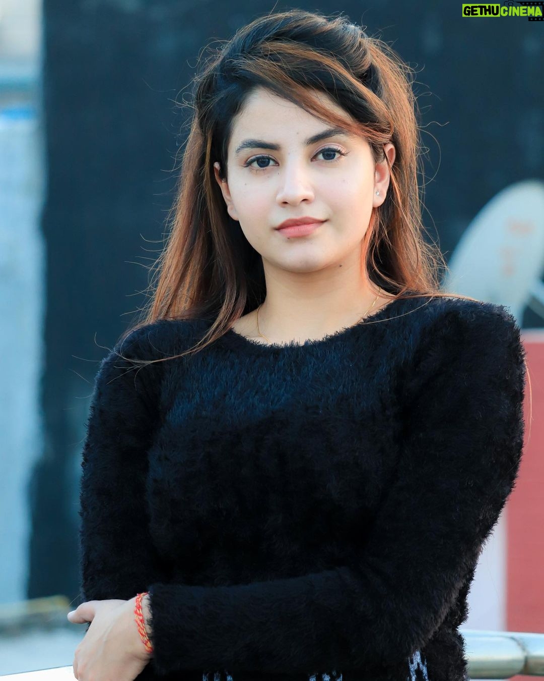 Piyanka Mongia Instagram - Pal Pal Dil Ke Paas..❤️ . . . . . . #piyanka_mongia #piyankians #piifam . . #keepsupporting #keepgoing #keeploving #keepmotivating #kbye #instadaily #instagood #instagram #insta #instamood #instafashion #fashion #fashionblogger #fashionstyle #reels #fashionphotography #fashionable #fashiongram #reelitfeelit #lifestyleblogger #lifestylephotography #reelkarofeelkaro #lifestylemodel #punjab
